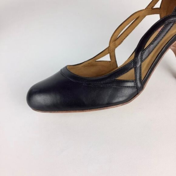 Samanta Womens Black Leather Pumps Heels Side Cutout Stacked Heel size 6 - Picture 13 of 15